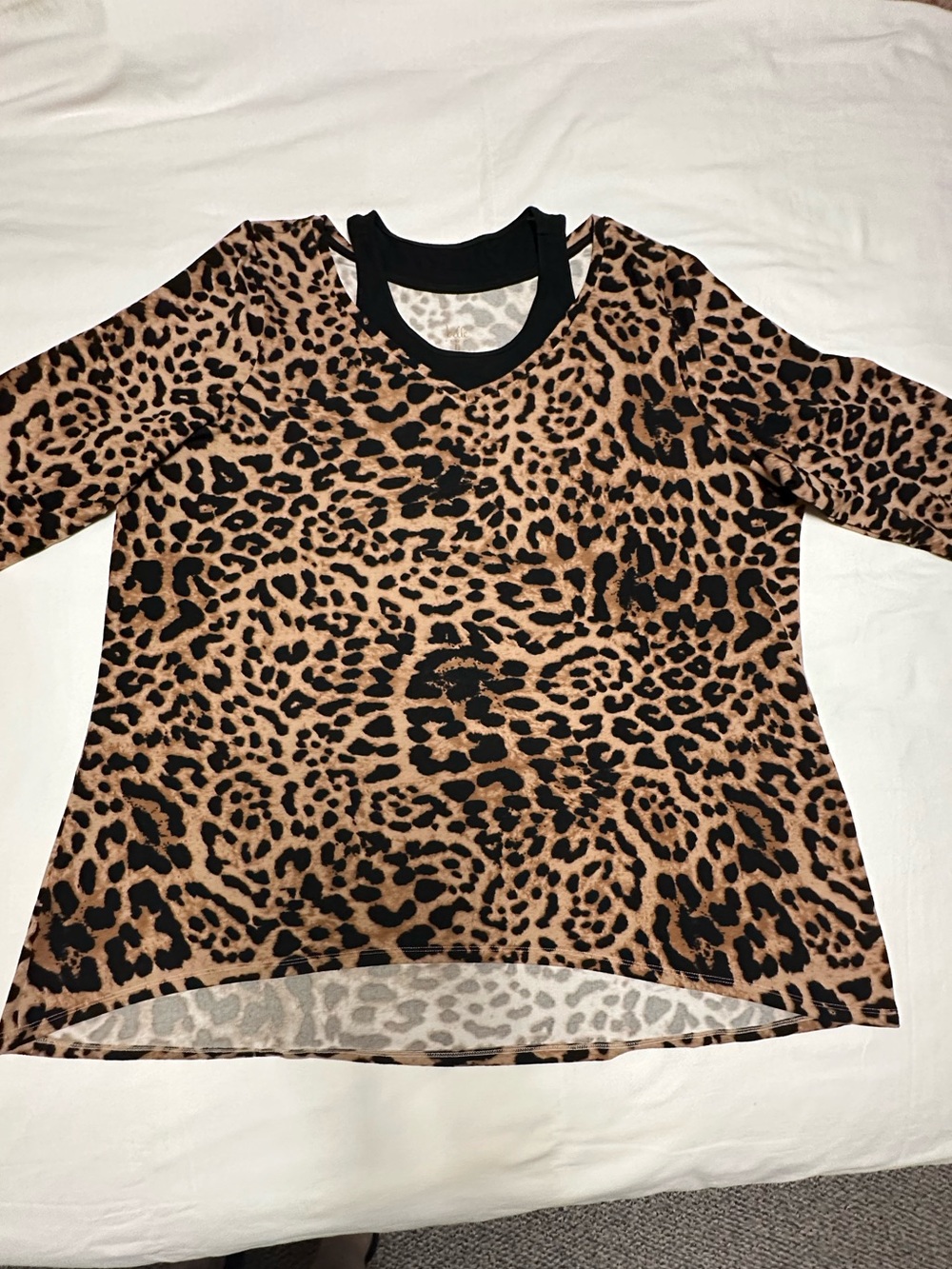 Belle by Kim Gravel Leopard Print 3/4 Sleeve Tunic Sweater in Tan and Black